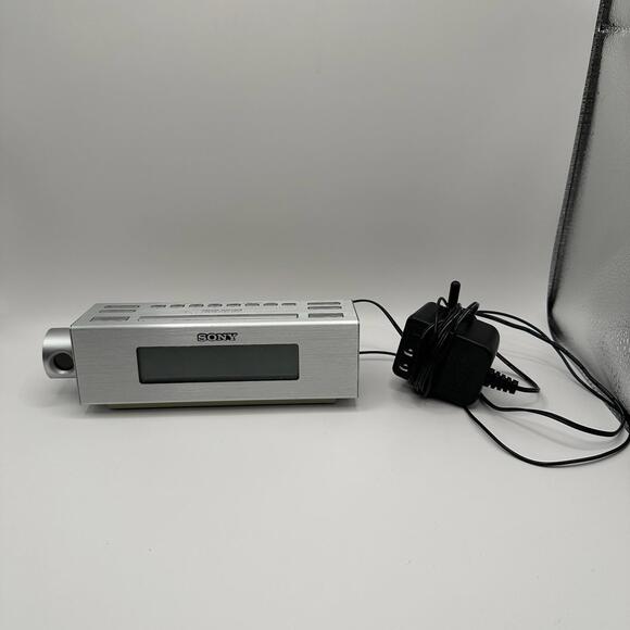 Sony Dream Machine ICF-C717PJ Alarm Clock AM/FM Radio w/Nature Sounds, Projector - Picture 1 of 9